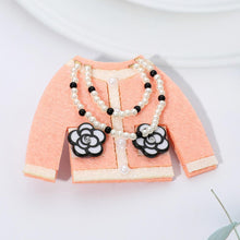 Load image into Gallery viewer, Peach Pearl Necklace Flower Pocket Design Chic Jacket Pin Brooch Hair Clip
