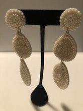 Load image into Gallery viewer, Cream Pearl Felt Back Dangle Earrings
